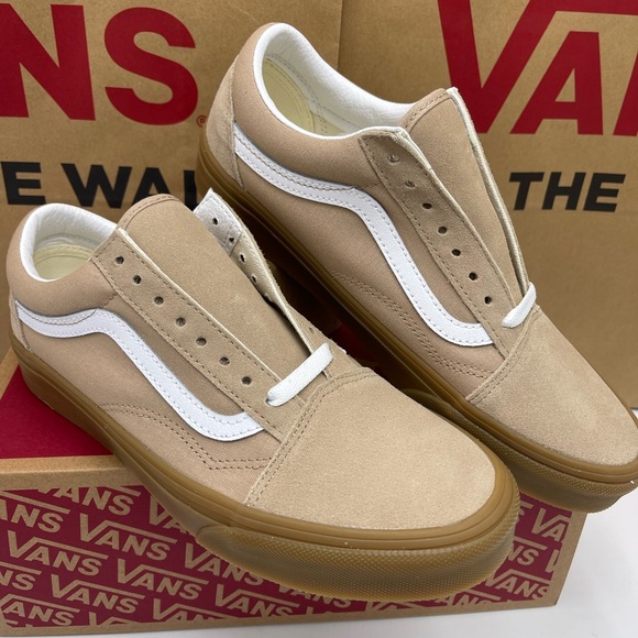 Vans WMNS Beige and White Sneakers
Old Skool
Sesame/Gum
VN0A38G1QA2 Sneakers - Picture 10 of 16